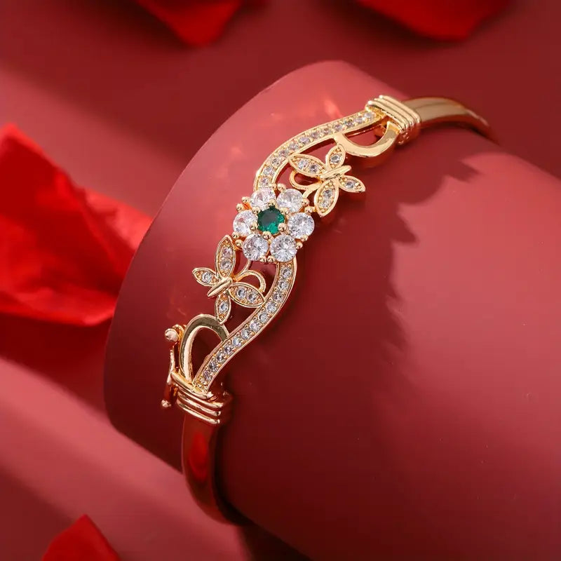 Gold Bracelet for Women | Isla Beaumont Timeless Chain Bracelet