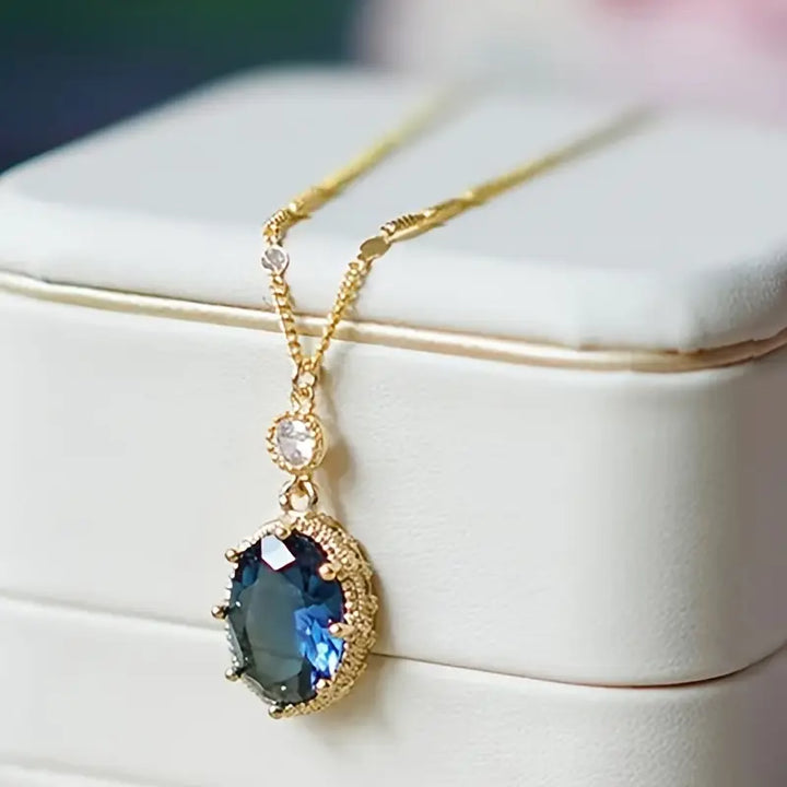 Gold Pendant Necklace - Thessia Lunebray Delicate Chain
