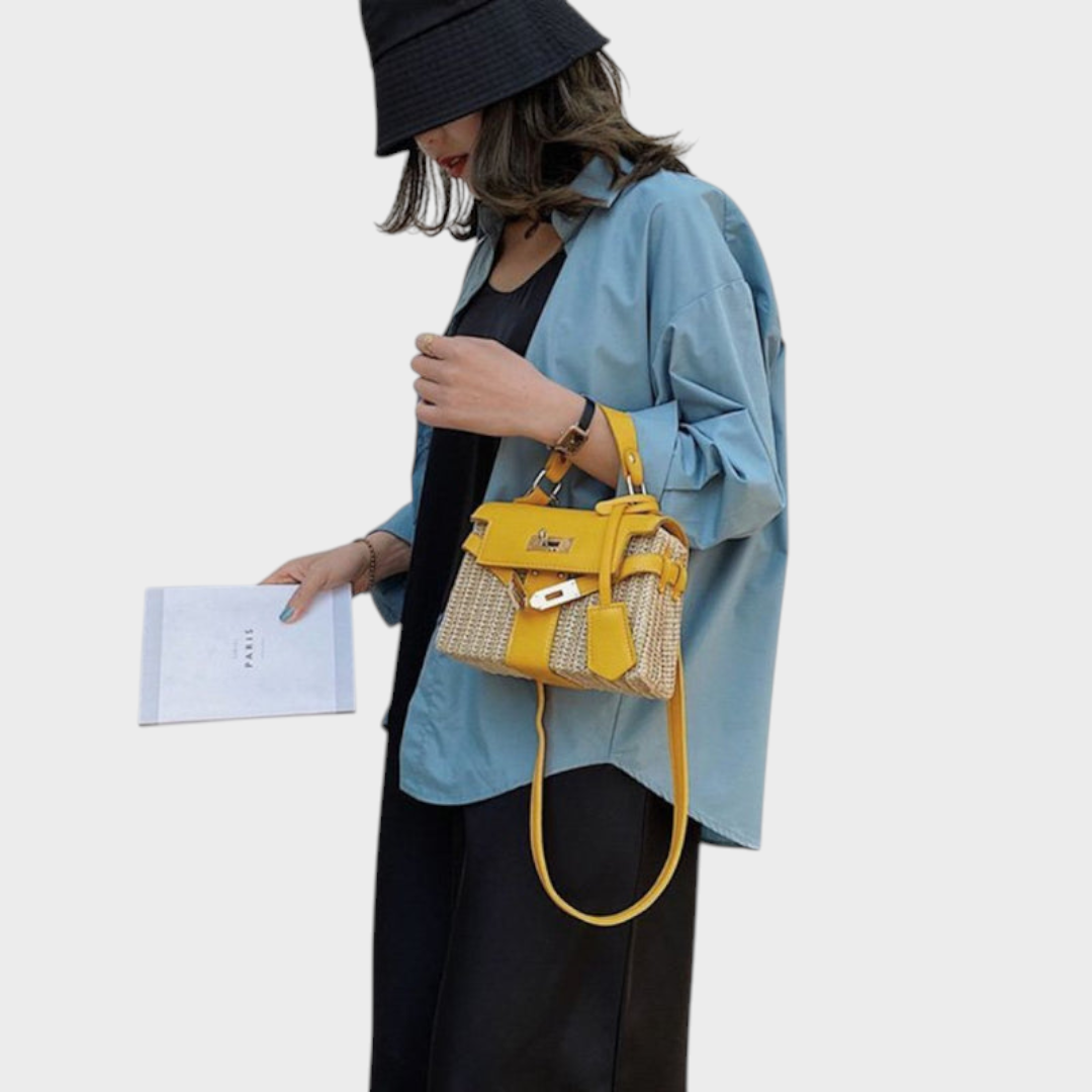 Elegant Leather Handbag for Women - Timeless Structured Purse