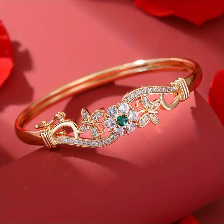 Gold Bracelet for Women | Isla Beaumont Timeless Chain Bracelet