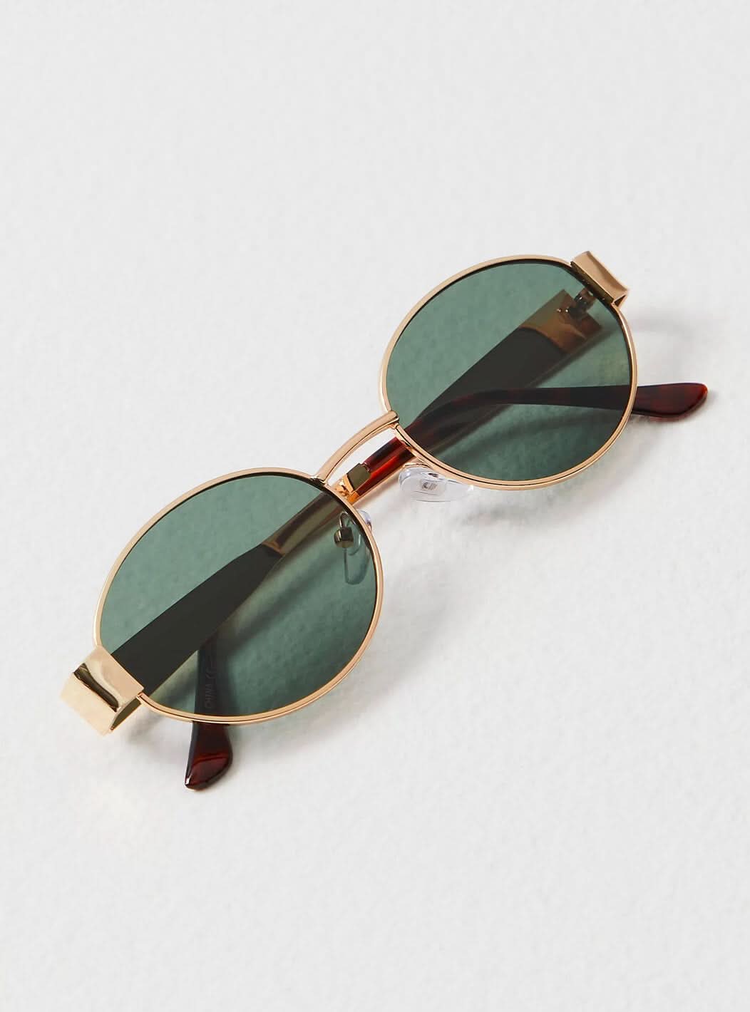 Women's Vintage Sunglasses - UV Protection Classic Frame