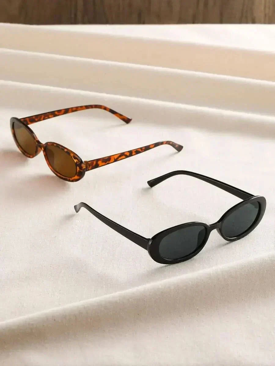 Oval Retro Sunglasses for Women with UV400 Protection