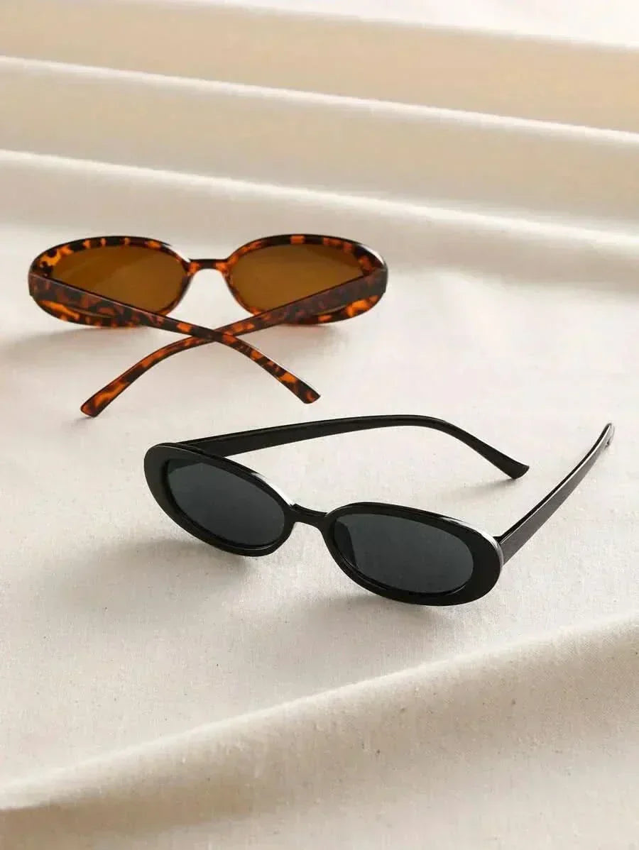 Oval Retro Sunglasses for Women with UV400 Protection