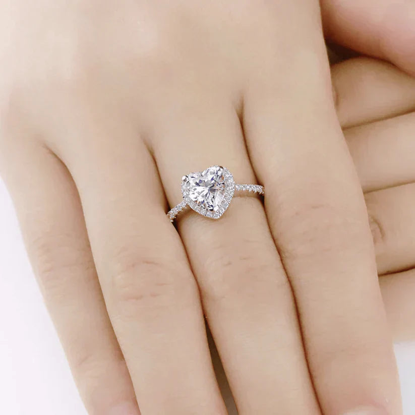 White Gold Statement Ring - Elegant Coralia Amouré Design