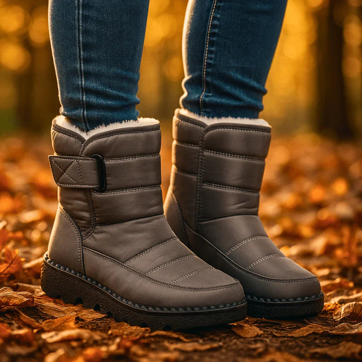 Quilted Winter Boots for Women with Faux Fur Lining and Lug Sole