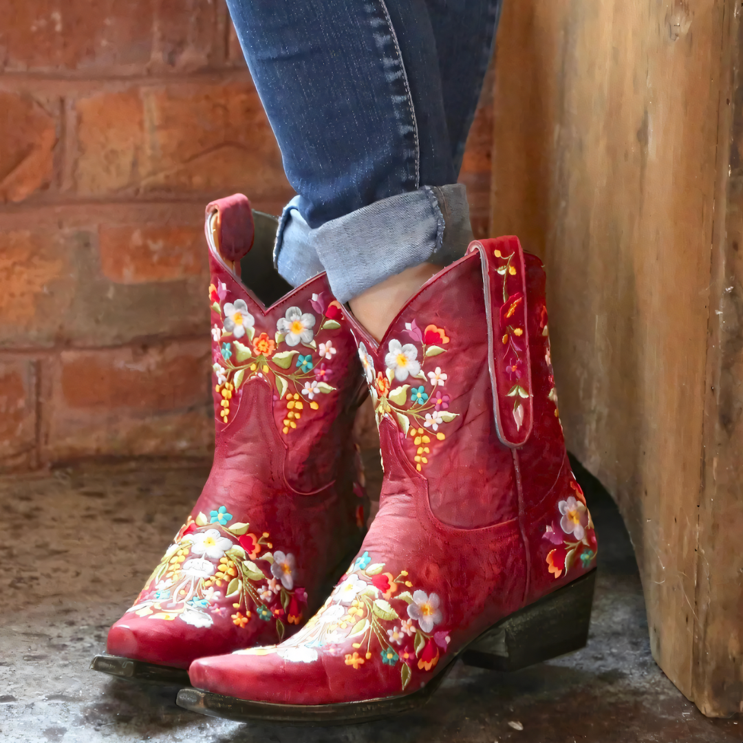 Western Cowgirl Boots for Women Red Floral Embroidered Pointed Toe