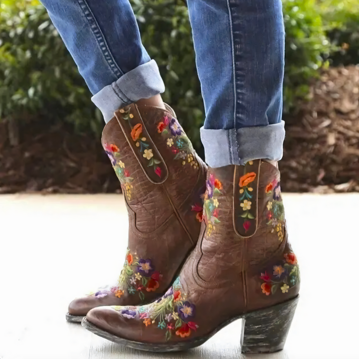 Western Cowgirl Boots for Women Red Floral Embroidered Pointed Toe