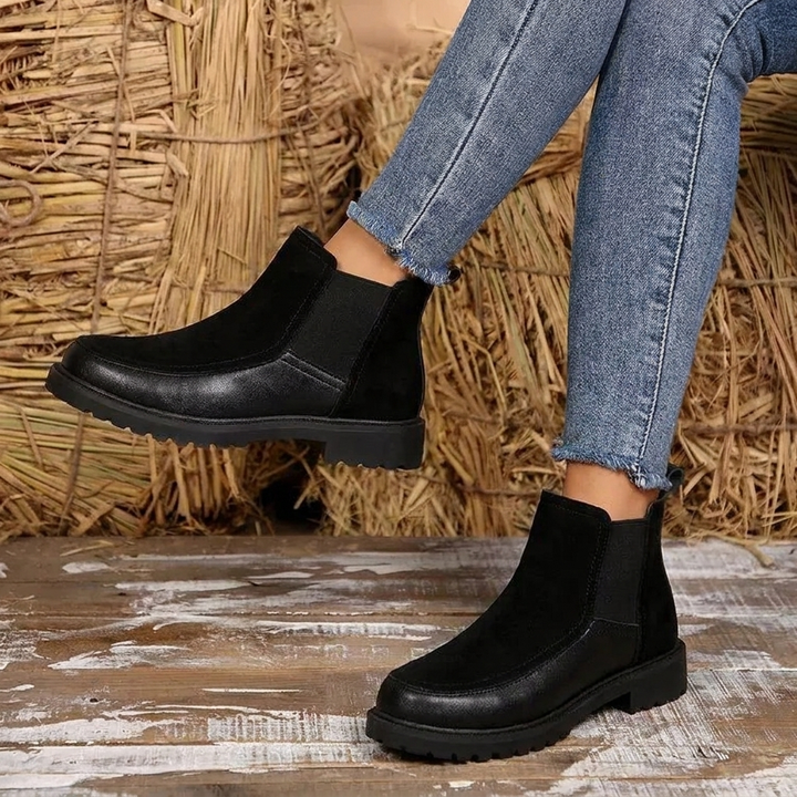 Black Chelsea Ankle Boots for Women with Lug Sole